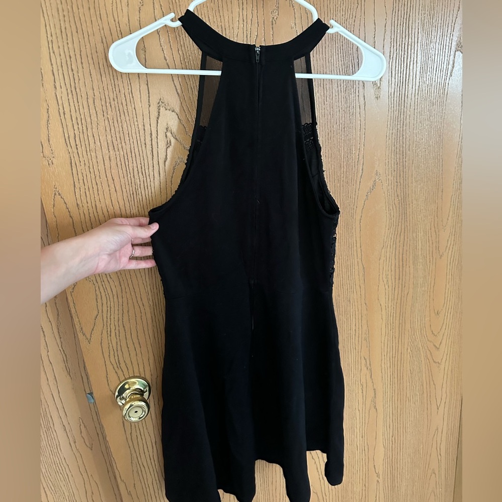 Black dress - Picture 3 of 5